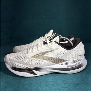 Brooks Adrenaline GTS 24 Athletic Shoes men’s size 11